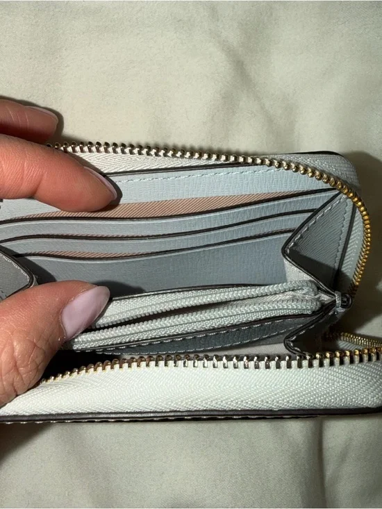 Kate Spade White Pebbled Leather Zip Wallet - Picture 8 of 9